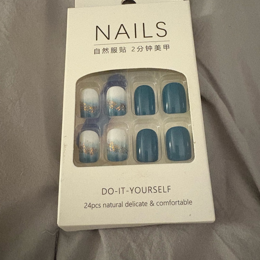 Blue DIY Nail Set